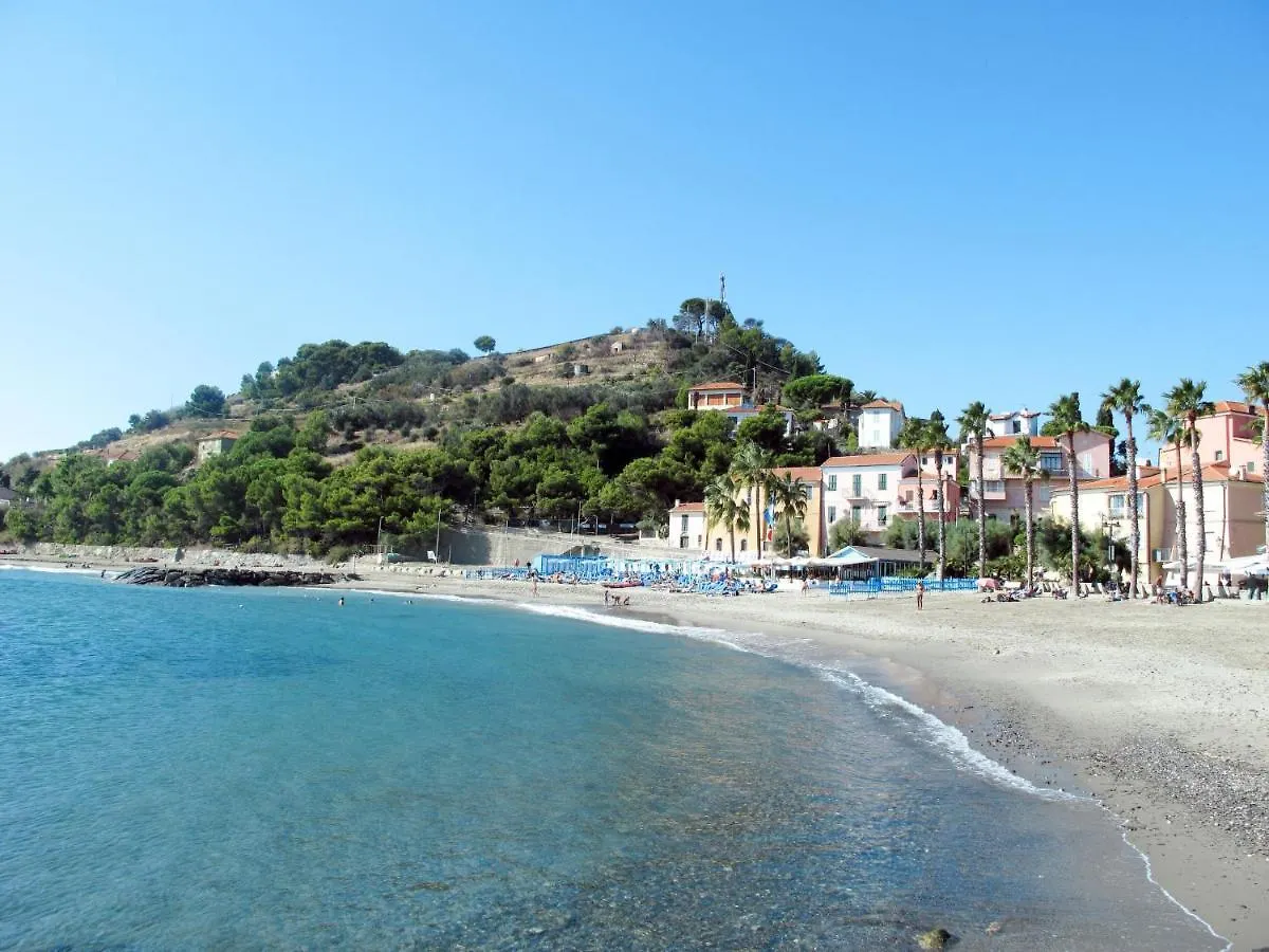 Holiday Home Le Terrazze Del Geco Bungalow A - Slr300 By Interhome San Lorenzo al Mare Italien